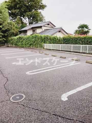 ヒル　サイドⅠの駐車場|高崎、前橋のお部屋探しはエンドスケープまで！お客様の理想お聞かせ下さい♪