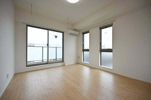 ＣＬＩＶＩＡ東菅野１丁目の居間・リビング