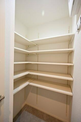 ＣＬＩＶＩＡ東菅野１丁目の収納