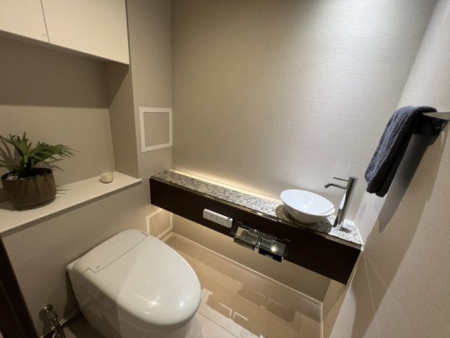 タンクレストイレです