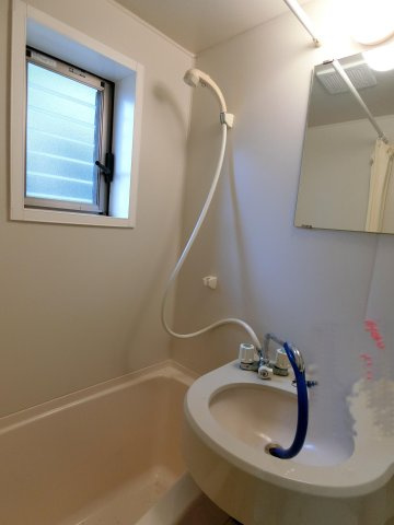 伯耆町金屋谷別荘の浴室