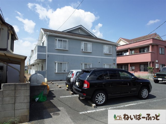 【外観】 | グローバルワタナベ | 駐車場も敷地内！