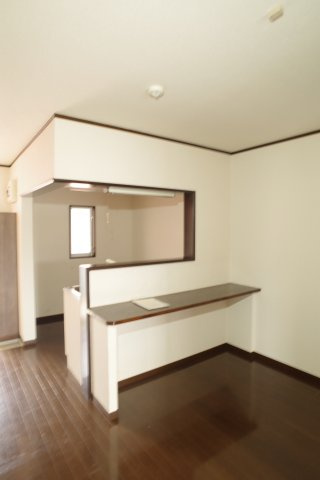 【内装】 | グローバルワタナベ | カウンターあるなら、テーブル要らないんじゃない？
