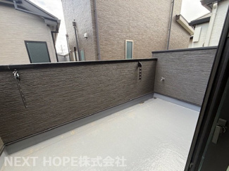 【バルコニー】 | 西淀川区中島1丁目中古戸建　築浅 | 南向きバルコニーです♪たくさんのお洗濯物も一度で干せそうです！！