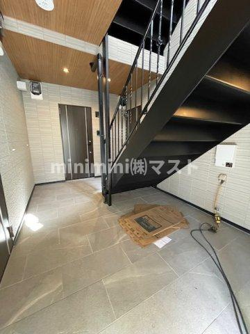 グラン今里NORTHのロビー