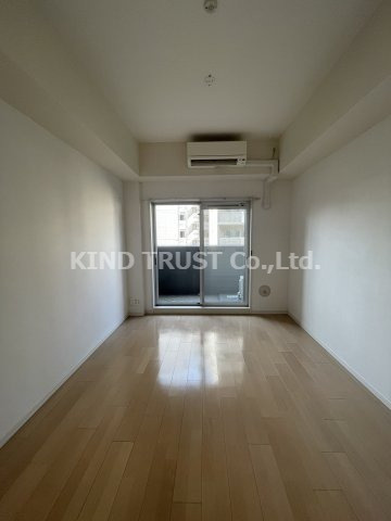 スワンズシティ梅田ウエストの居間・リビング|こちらのリビングで趣味の時間をお楽しみください