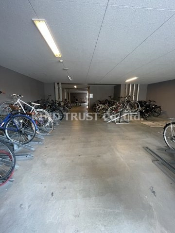 スワンズシティ梅田ウエストのロビー|建物の内部です