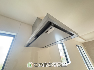 【キッチン】 | LIGARE小山市城北15期　 | お料理の匂いもスッキリ♪シンプルデザインで掃除も簡単‼
