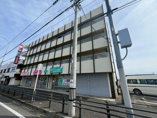 衣ヶ原　衣ビルの外観