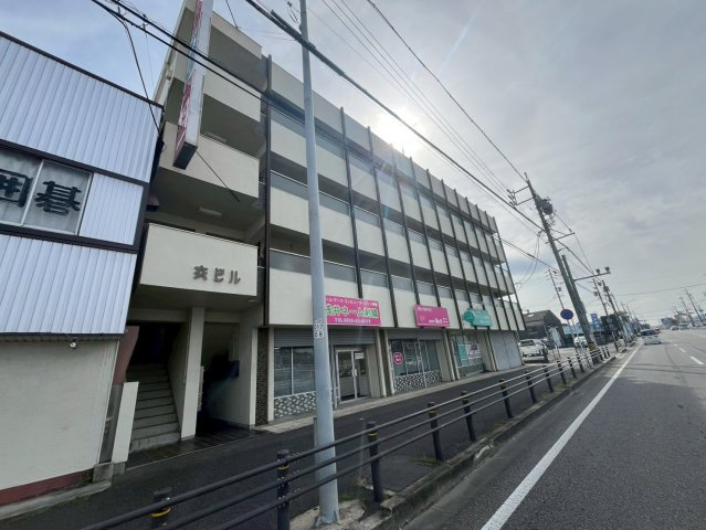 衣ヶ原　衣ビルの外観