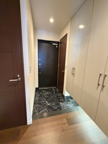 ウエストパークタワー池袋の玄関
