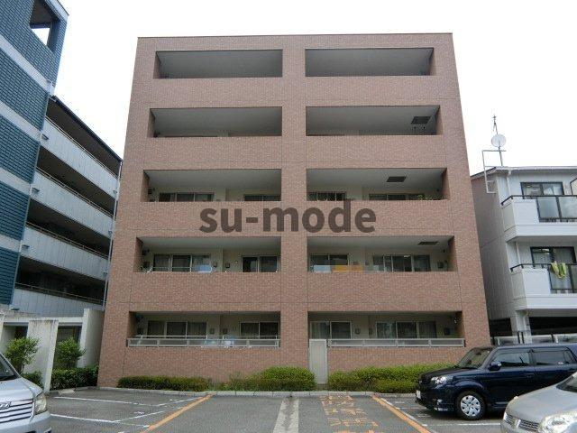 アンソレイエの外観