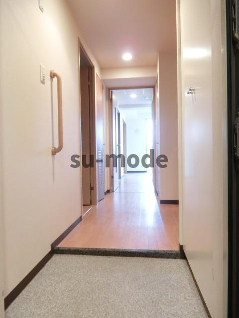 アンソレイエの玄関