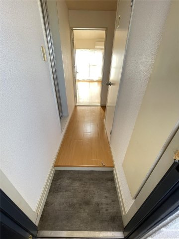 シャトレ隈IIの玄関