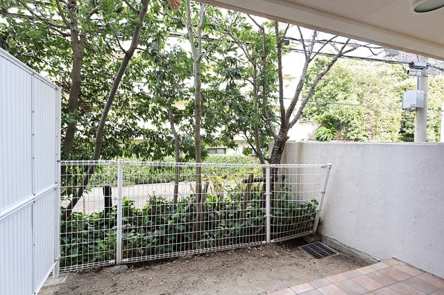 セレッソコート芦屋ガレリアの庭