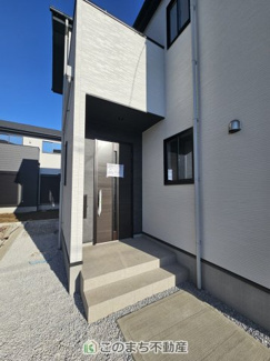 【内装】 | LIGARE小山市土塔8期　1号棟 | 同社施工物件写真。※建具やフローリング、その他仕様が異なる場合がございます。