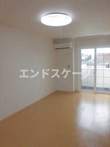 エレガンシアＨⅡの居間・リビング|高崎、前橋のお部屋探しはエンドスケープまで！お客様の理想お聞かせ下さい♪