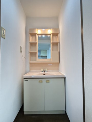 【独立洗面台】 | メゾンクリエ鳳