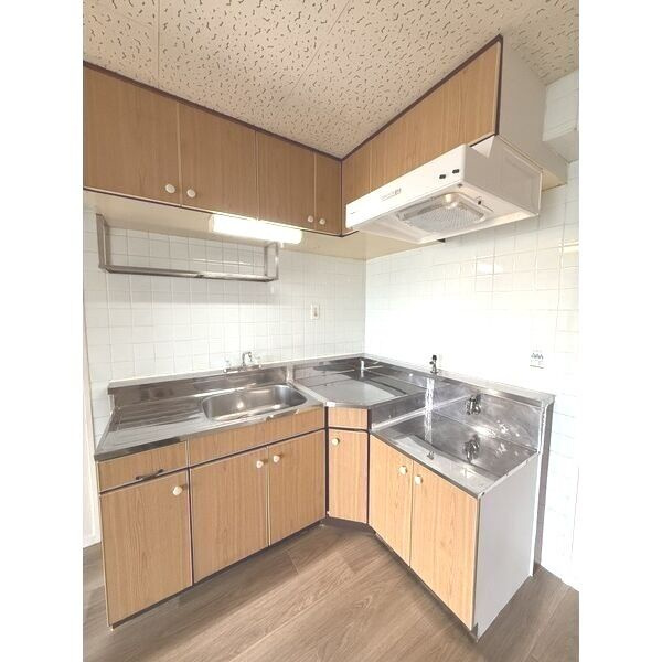 スカイメゾンのキッチン|きれいなキッチンです