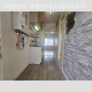 マンション宮西の玄関