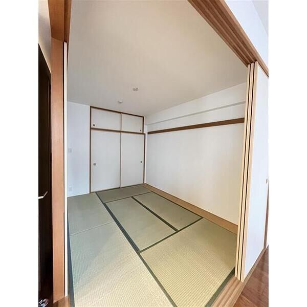 SS.FLAT桜山の和室