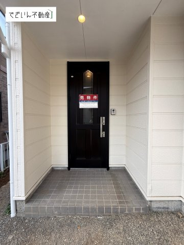 【玄関】 | 本庄市児玉町児玉　中古住宅   | 現地(2026年3月撮影)