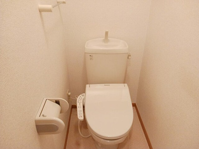 【トイレ】 | ファンタジアＣ | コンパクトで使いやすいトイレです