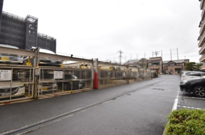 【駐車場】 | グランドシティダイアパレス吹田ガーデンコート四番館 | エイブルだけの嬉しいサービス、ご用意しております。詳細は、お気軽に当社までお問合せ下さいませ！