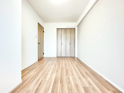 【洋室】 | グランドシティダイアパレス吹田ガーデンコート四番館 | サイトに掲載されていない箇所の写真、撮影してお届けさせて頂きます！気になる物件で、見たい部分の画像が無い場合は、弊社スタッフまでご連絡下さいませ。お客様の気になる箇所を、カメラにて撮影して参ります！