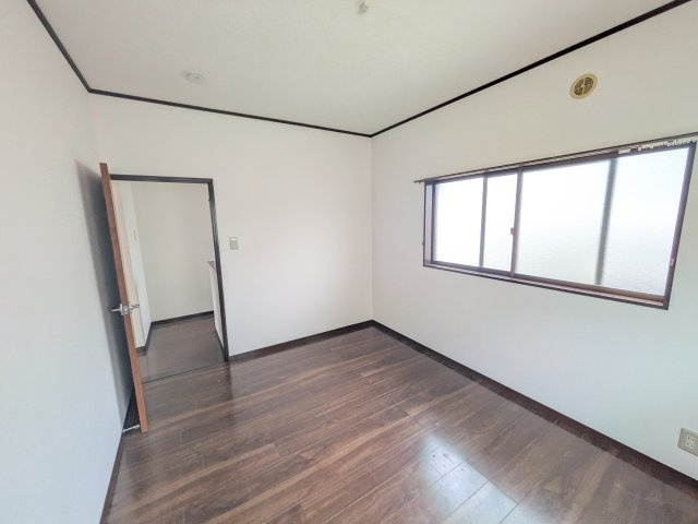 上麻生4丁目貸家の寝室