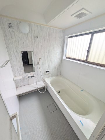 上麻生4丁目貸家の浴室