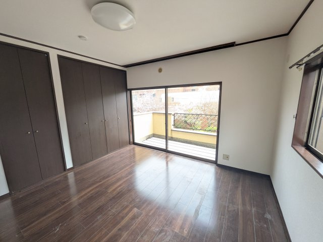 上麻生4丁目貸家の洋室