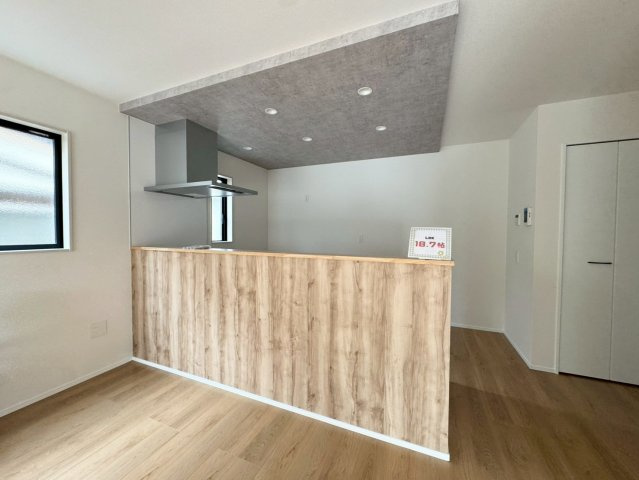 ーmokuーモクー小倉南区東貫1丁目2期　【小倉南区　新築戸建て】のキッチン|カウンターキッチンがオシャレ♪【小倉南区　新築戸建て】