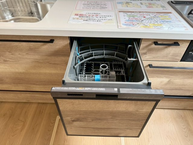 ーmokuーモクー小倉南区東貫1丁目2期　【小倉南区　新築戸建て】のキッチン|家事の時短にもなる食洗器付き♪【小倉南区　新築戸建て】