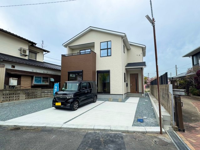 ーmokuーモクー小倉南区東貫1丁目2期　【小倉南区　新築戸建て】の駐車場|急な来客が来ても安心です♪【小倉南区　新築戸建て】