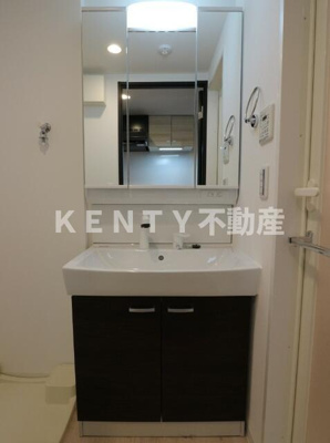 【洗面所】 | アイルエアポート羽田 | スペースが確保できる洗面所です