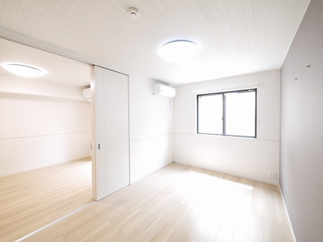 フラン・ソレイユ　学園前の洋室|使い勝手のいい洋室です