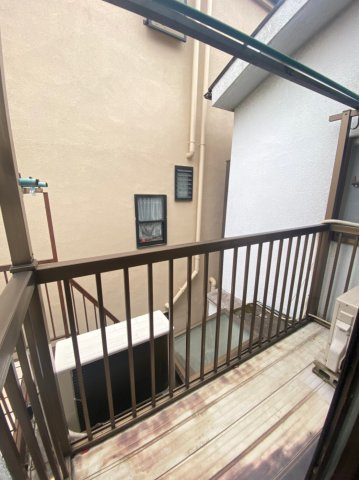 【バルコニー】