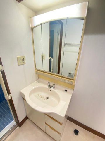 【独立洗面台】