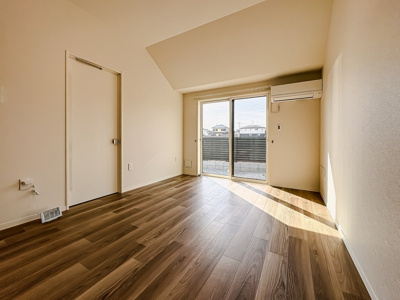 【居間・リビング】 | グランシア | こちらのリビングで趣味の時間をお楽しみください