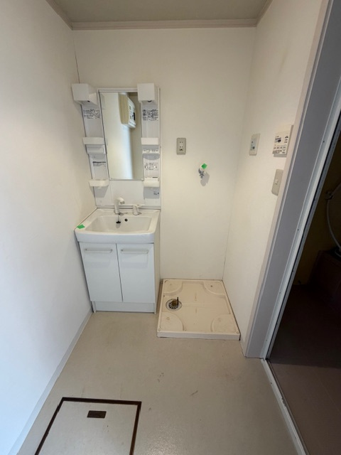 Bolas緑が丘Aの洗面所|※入居中の為、同タイプ別のお部屋の写真となります。