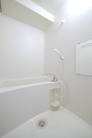 エレガンス京町の浴室|※写真は別の部屋のものです。