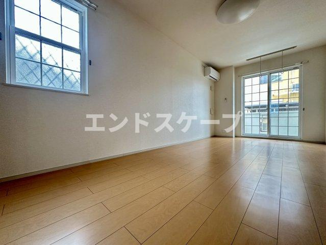 ジベルニーⅢの居間・リビング|高崎、前橋のお部屋探しはエンドスケープまで！お客様の理想お聞かせ下さい♪