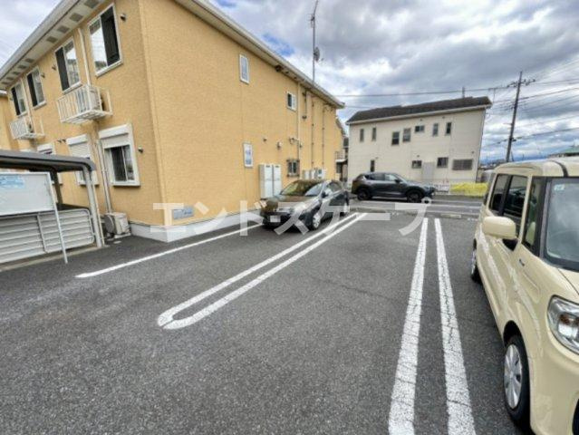 ジベルニーⅢの駐車場|高崎、前橋のお部屋探しはエンドスケープまで！お客様の理想お聞かせ下さい♪