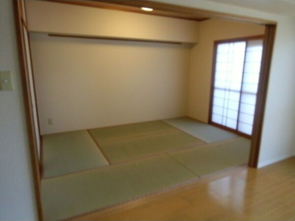 イトーピア豊田マンションの和室