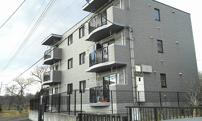 プロージェ・シャイン中島の外観