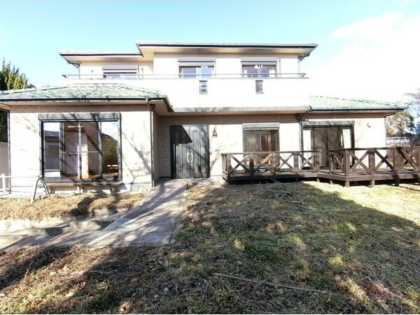 みよし莇生貸家