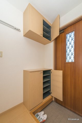 ポムラフィネの玄関