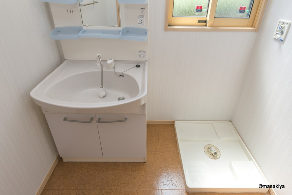 ポムラフィネの洗面所|洗面・脱衣　シャンプードレッサー付き