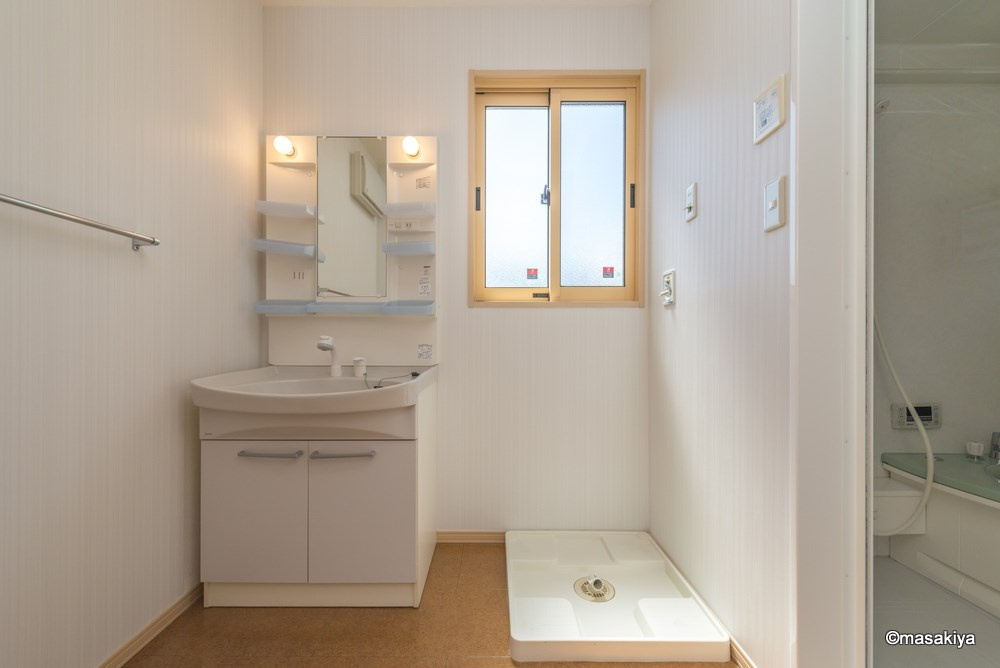 ポムラフィネの洗面所|洗面・脱衣　シャンプードレッサー付き